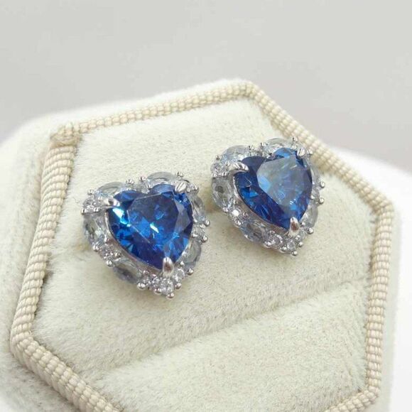 5 carat Blue Sapphire Light Blue Spinel Heart Cut Luxury Stud Earrings - Picture 2 of 10